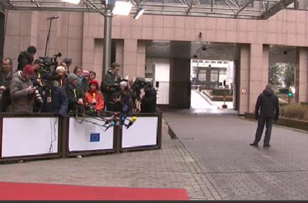 Live – Οι αφίξεις των ηγετών στη Σύνοδο Κορυφής