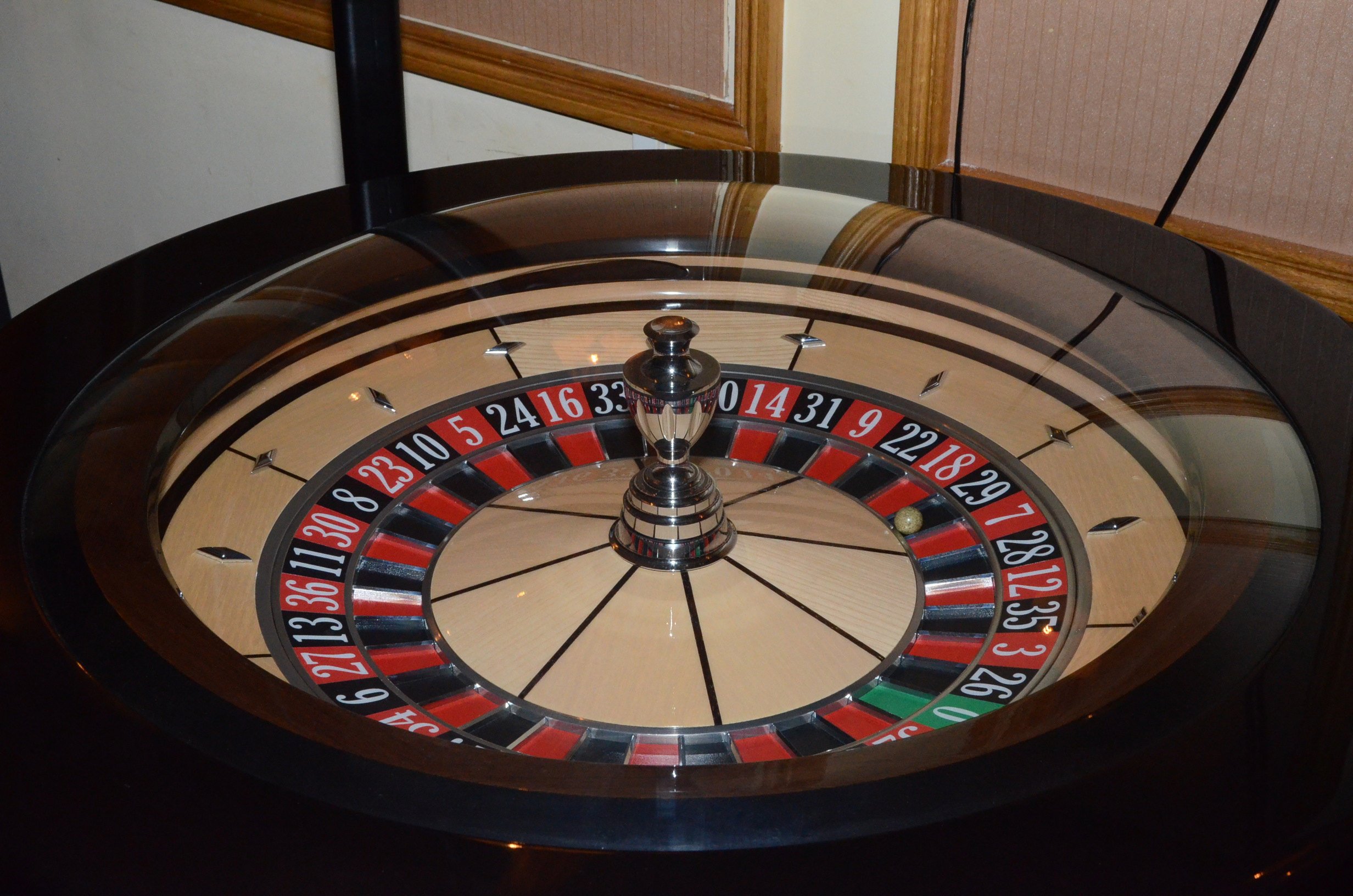 Μετέτρεψε την καφετέρια σε μίνι καζίνο – ΦΩΤΟ