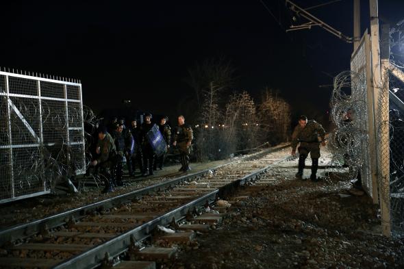 84 πρόσφυγες πέρασαν τα σύνορα στην Ειδομένη