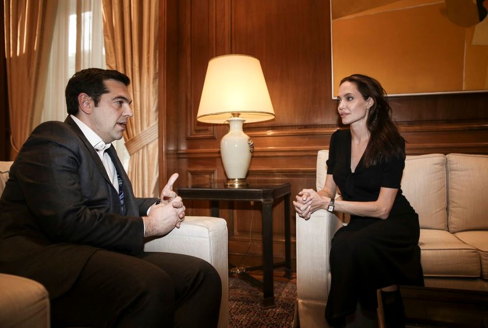 Η ΦΩΤΟ που ανέβασε ο Τσίπρας με τη Τζολί