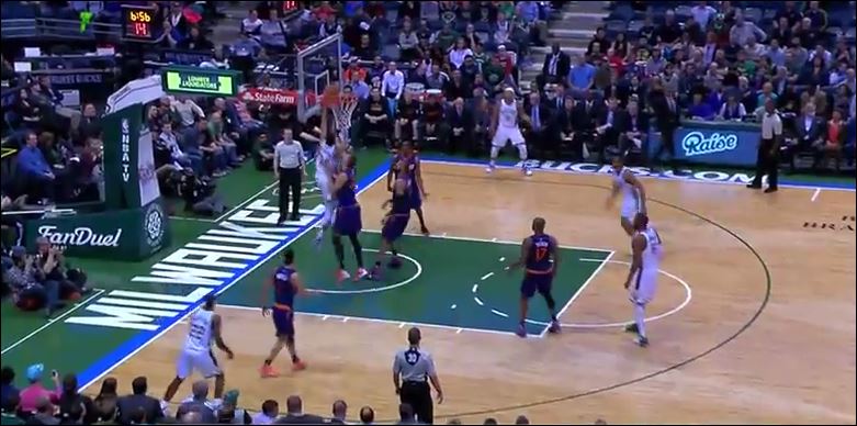 Το εντυπωσιακό κάρφωμα του Αντετοκούνμπο – ΒΙΝΤΕΟ