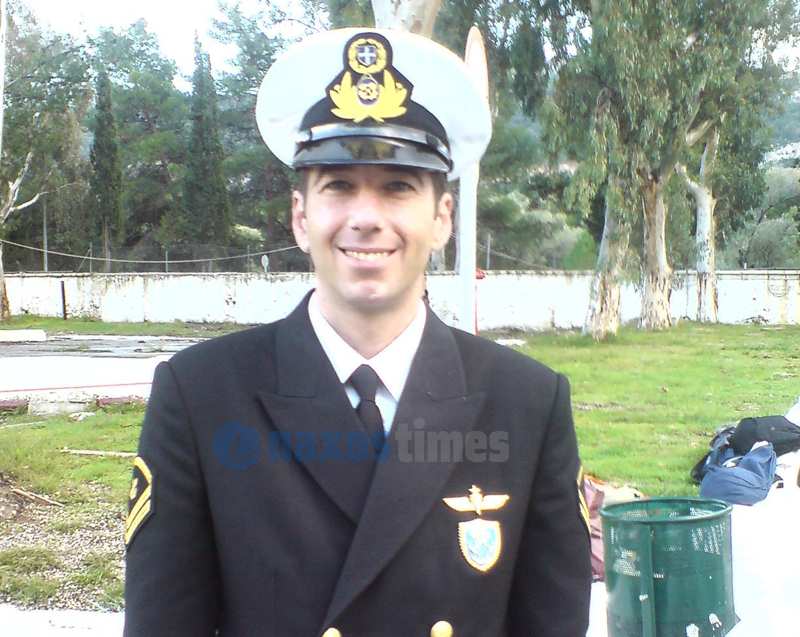 Νάξος: Λιμενικός βρήκε και παρέδωσε τσάντα με 22.500 ευρώ και κοσμήματα