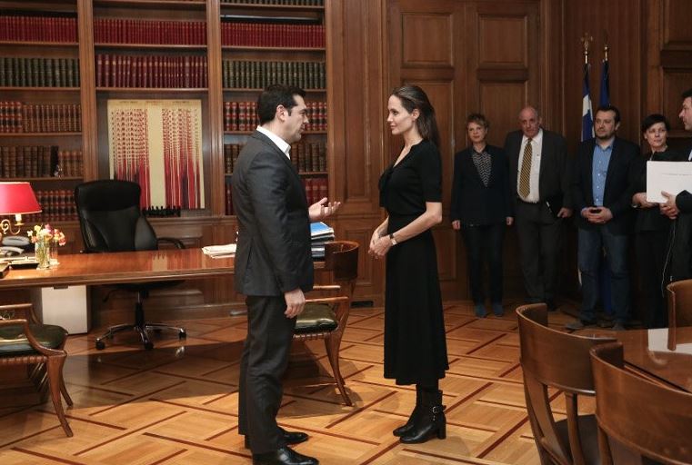 Ο διάλογος στα αγγλικά του Τσίπρα με την Τζολί – ΒΙΝΤΕΟ