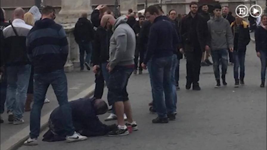 ΒΙΝΤΕΟ – Ντροπή: Οπαδός της Σπάρτα κάνει… την ανάγκη του πάνω σε άστεγη στη Ρώμη