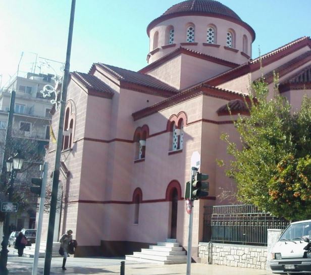 Εμπρηστική επίθεση σε εκκλησία της Καλλιθέας – ΦΩΤΟ