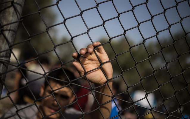 Αιματηρή σύγκρουση μεταναστών στο hot spot της Χίου