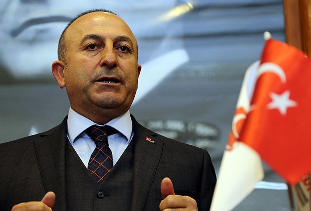 “Δεν θα στείλουμε τους πρόσφυγες πίσω σε εμπόλεμες ζώνες”, λέει ο Τούρκος ΥΠΕΞ