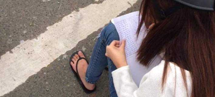 Έγραψε 50 φορές “δεν θα ξαναμπώ στο αντίθετο ρεύμα” για να γλιτώσει το πρόστιμο – ΦΩΤΟ