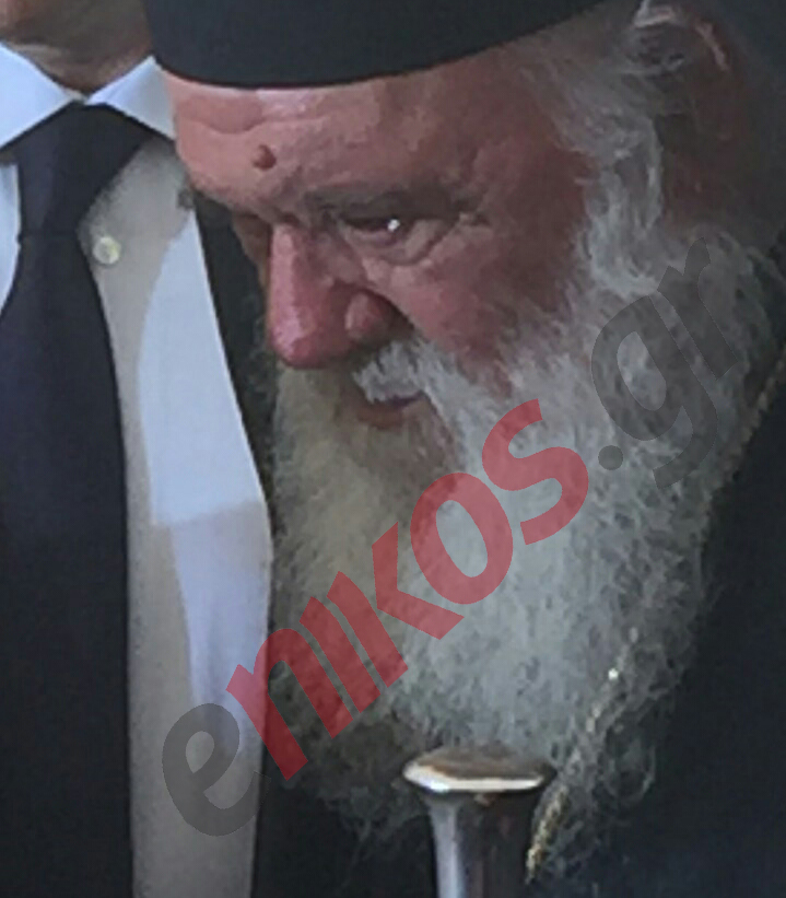 Ο πρόσφυγας που έκανε τον Αρχιεπίσκοπο να βουρκώσει – ΦΩΤΟ