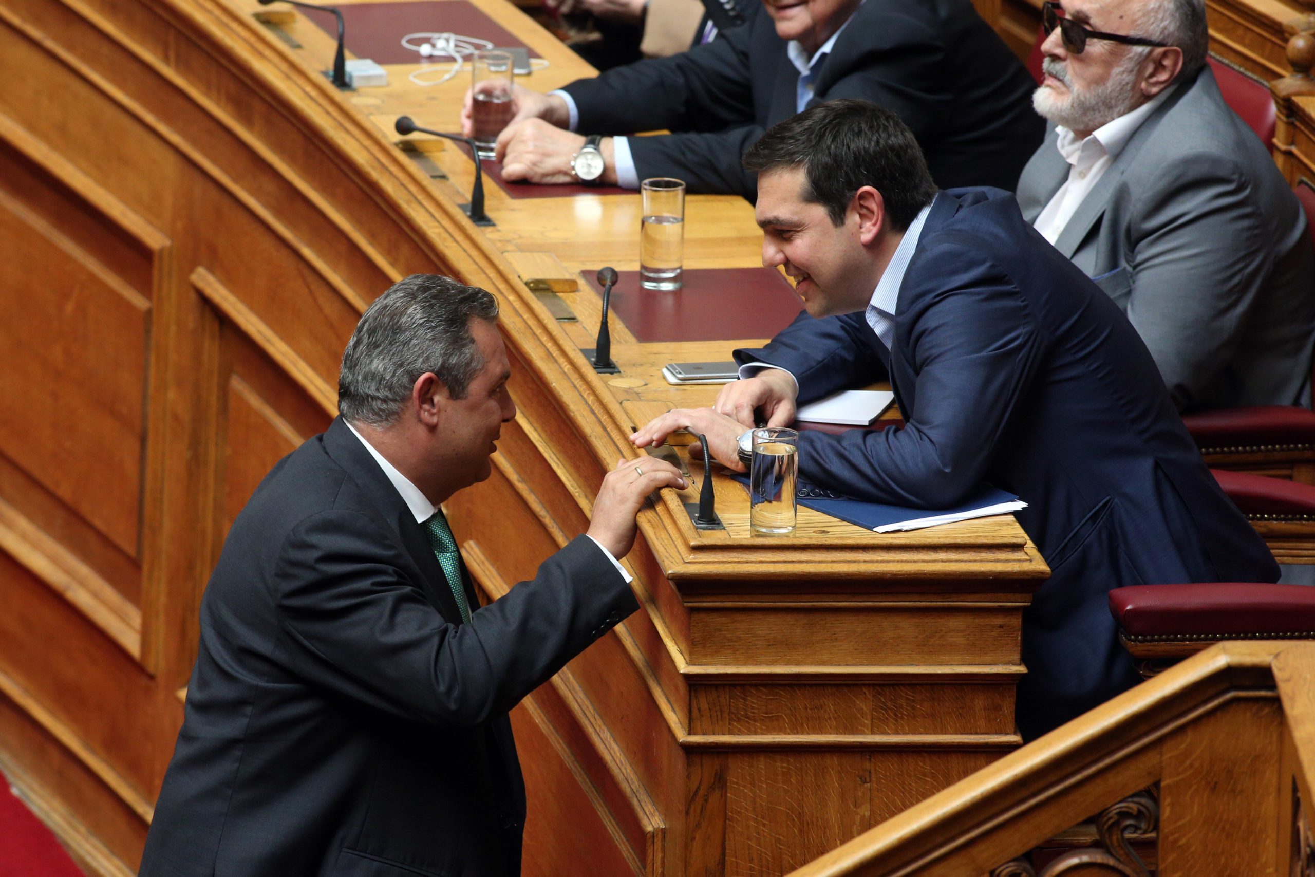 Τα χαμόγελα του Τσίπρα και του Καμμένου – ΦΩΤΟ