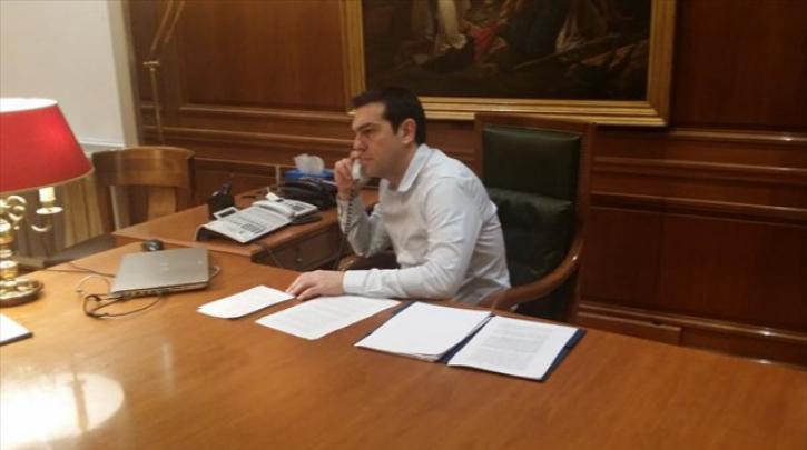 Τηλεφωνική επικοινωνία Τσίπρα – Ολάντ για την ολοκλήρωση της αξιολόγησης