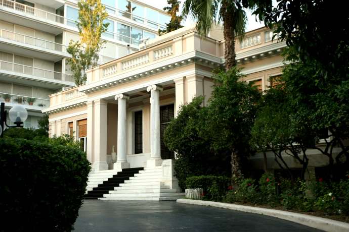 Αγώνας δρόμου για συμφωνία τη Μεγάλη Πέμπτη