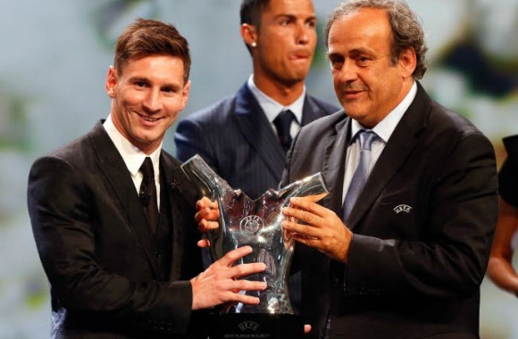 Σάλος από τις αποκαλύψεις για τις offshore – Μέσι, Πλατινί και συνεργάτες του Πούτιν στις “λίστες”