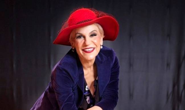 Η Ρώπα επιστρέφει με «Ένα εξοχικό και κάτι»