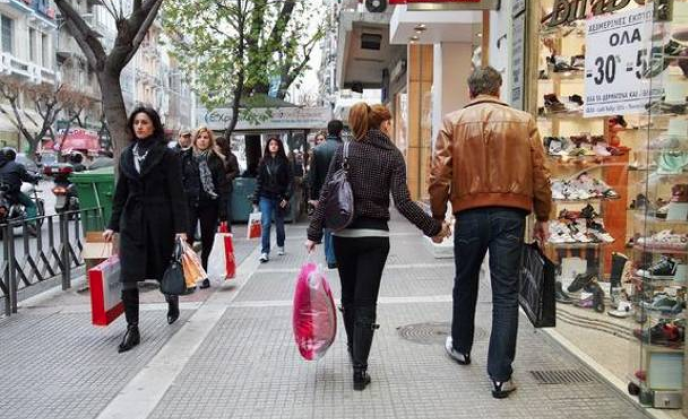 Από τις 4 Μαΐου οι ενδιάμεσες εκπτώσεις στα καταστήματα