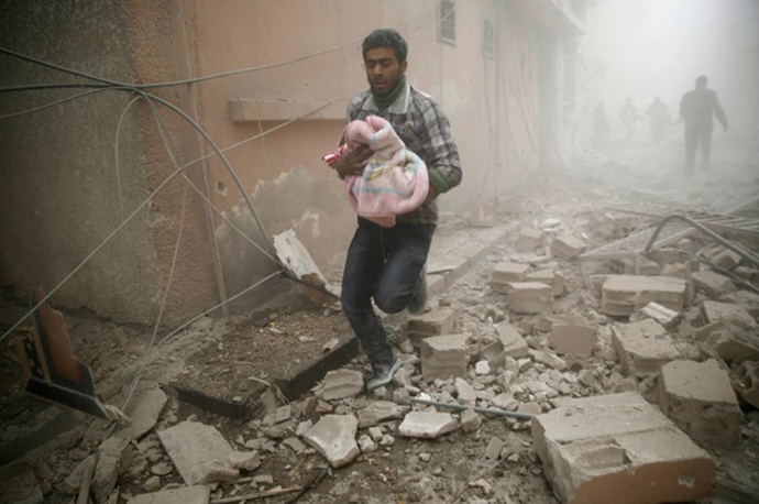 Συρία: Ξεπέρασαν τους 30 οι νεκροί από τις αεροπορικές επιδρομές στη Ντέιρ αλ Ασάφιρ