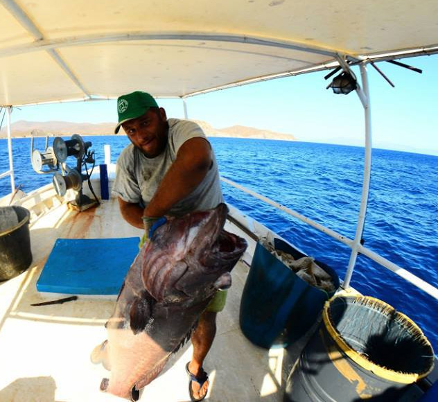 Ο καπετάνιος του αλιευτικού στο enikos.gr: Οι Τούρκοι θεωρούν τις Οινούσσες δικές τους