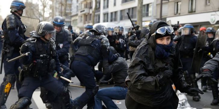 Εκτεταμένα επεισόδια στο Παρίσι – 130 συλλήψεις