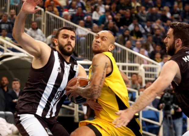 Η ΑΕΚ προκρίθηκε στα ημιτελικά του πρωταθλήματος μπάσκετ