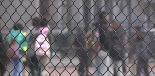 13χρονος απείλησε με όπλο 12χρονη σε σχολείο των ΗΠΑ – ΦΩΤΟ