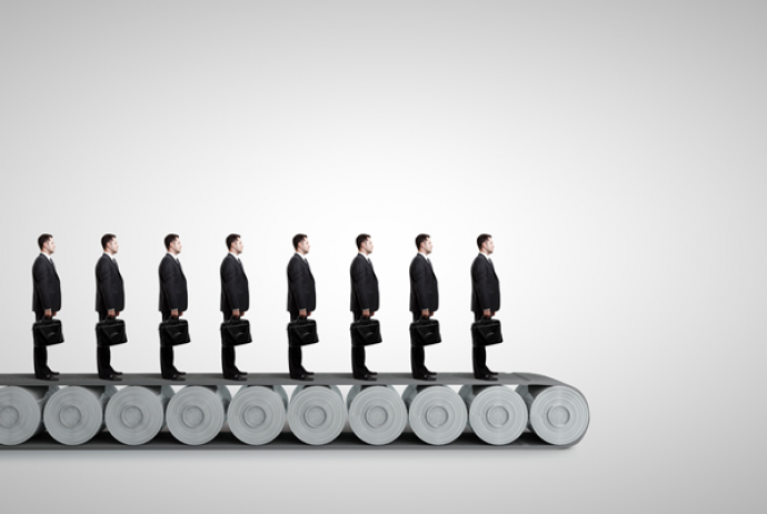 Απελευθέρωση των ομαδικών απολύσεων απαιτεί το ΔΝΤ