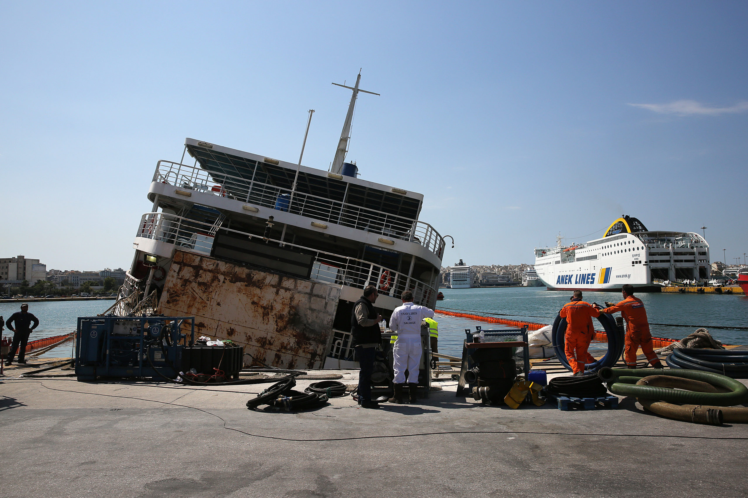 Σφραγίστηκε ο καταπέλτης του «Παναγία Τήνου» – ΦΩΤΟ