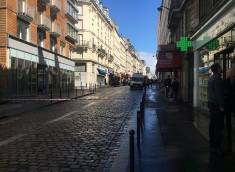 Μεθυσμένος άντρας πυροβολεί από το σπίτι του στο Παρίσι