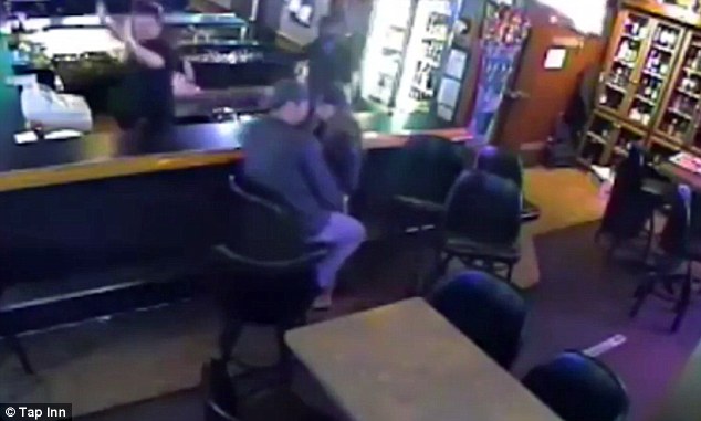 Ο έρωτας… ληστεία δεν κοιτά – ΒΙΝΤΕΟ