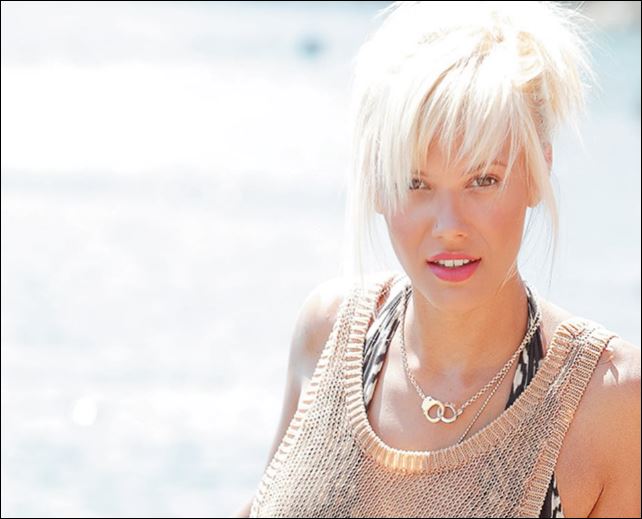 To Πάσχα της Λάουρα Νάργες στη Λακωνία – ΦΩΤΟ