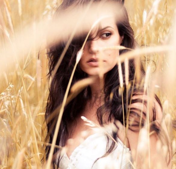 Η καυτή φωτογράφιση της Κορινθίου – ΦΩΤΟ