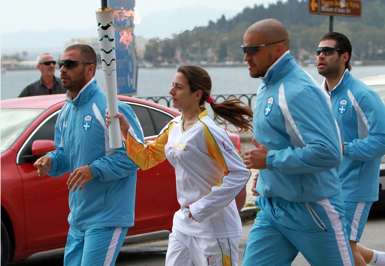 Στην Κέρκυρα έφτασε η Ολυμπιακή Φλόγα – ΦΩΤΟ
