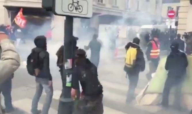 Γαλλία- Επεισόδια στις διαδηλώσεις για τις αλλαγές στα εργασιακά