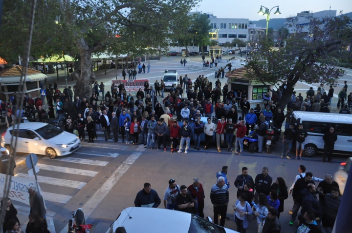 Ένταση και επεισόδια στη Χίο – ΒΙΝΤΕΟ