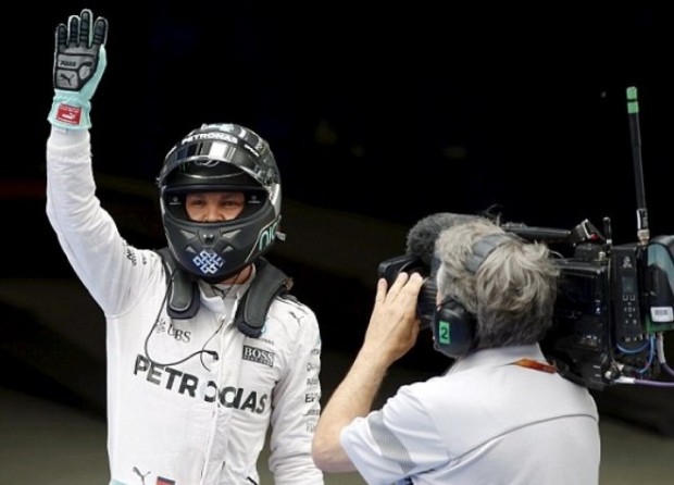 Pole position για τον Ρόσμπεργκ στην Κίνα