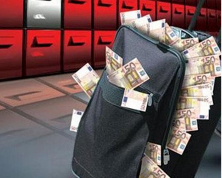 Στην ξενιτιά 3.000 από τους 55.000 ‘Ελληνες εκατομμυριούχους