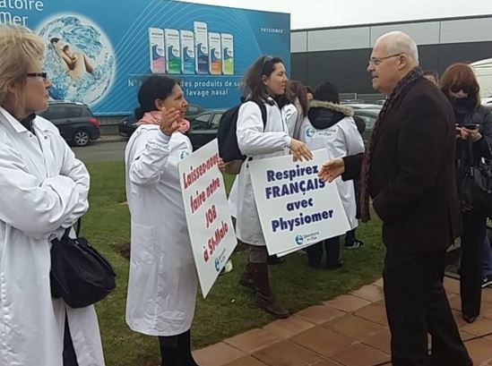 Ασυνήθιστη διαμαρτυρία: Εργαζόμενοι απεργούν για την απόλυση του αφεντικού τους