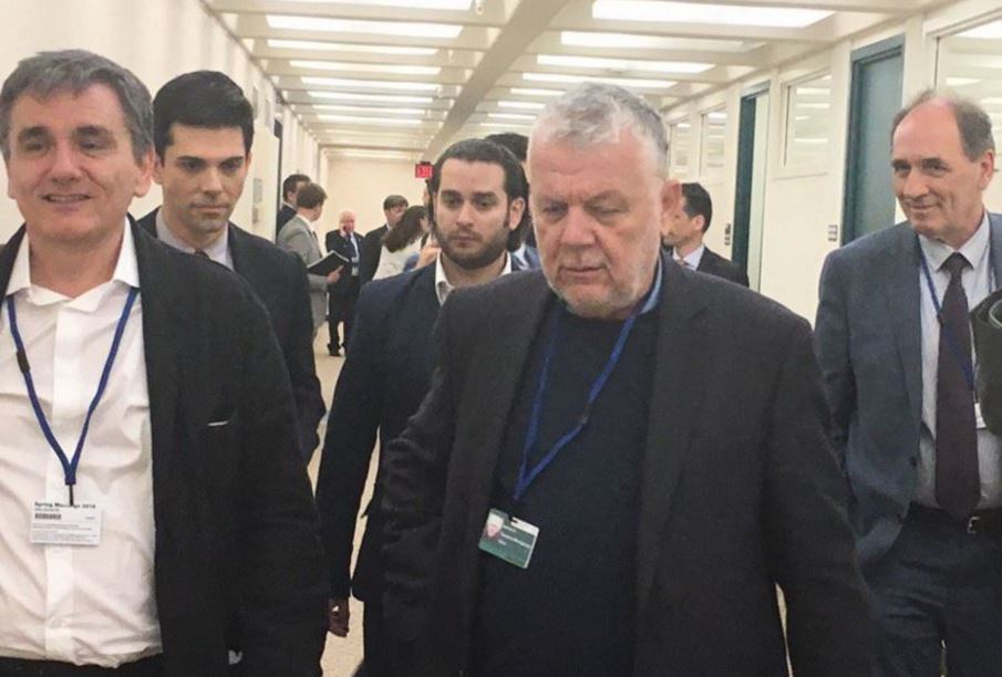 Ο Τσακαλώτος και ο Σταθάκης μετά τη συνάντηση με τον Λιου – ΦΩΤΟ