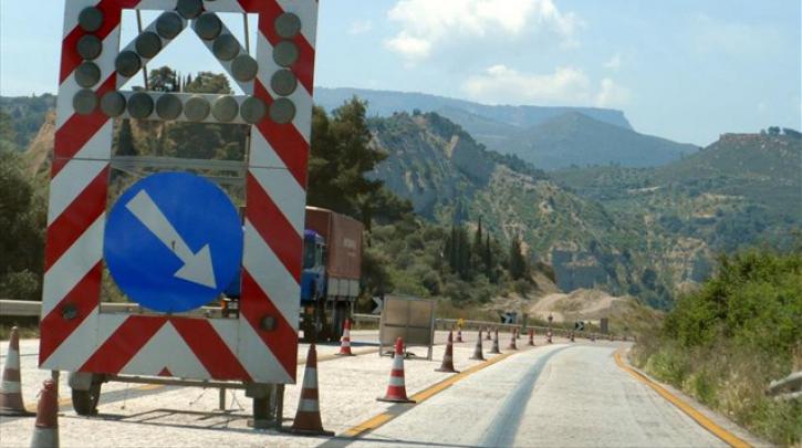 Θανατηφόρο τροχαίο στην εθνική οδό Αθηνών-Πατρών