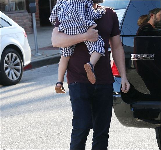 Ο πασίγνωστος ηθοποιός είναι ένας στοργικός μπαμπάς – ΦΩΤΟ