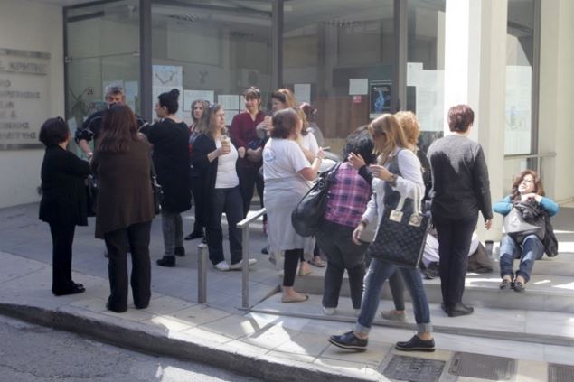 Στους δρόμους για τα εργασιακά τους δικαιώματα οι καθαρίστριες στην Κρήτη – ΦΩΤΟ