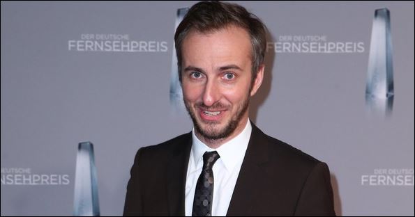 Η Τουρκία ζήτησε τη δίωξη του Γερμανού κωμικού που σατίρισε τον Ερντογάν