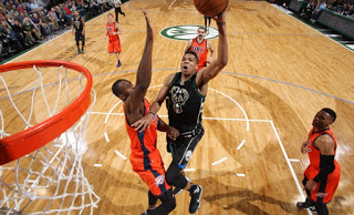 Μέσα στους δέκα κορυφαίους ο Αντετοκούνμπο στο NBA – BINTEO