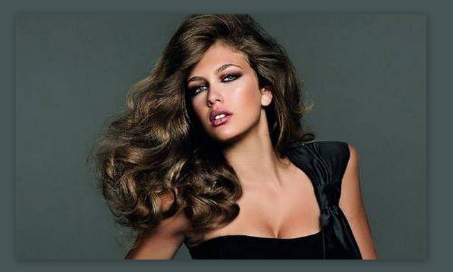 Έτοιμη να… κάψει το σανίδι η Κλέλια!