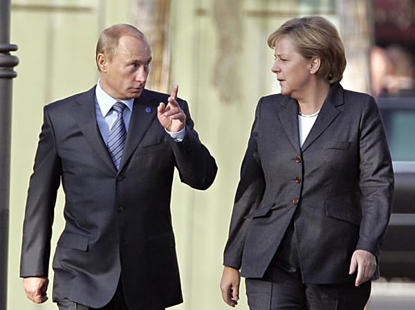 Τηλεφωνική επικοινωνία Μέρκελ – Πούτιν για την Ουκρανία