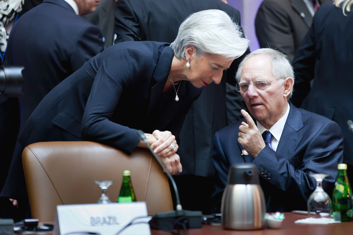 Επιστρέφει η τρόικα – Διαφωνούν Λαγκάρντ, Σόιμπλε