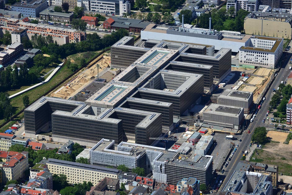 Γερμανία: «Τελειώνουν» τον επικεφαλής της BND