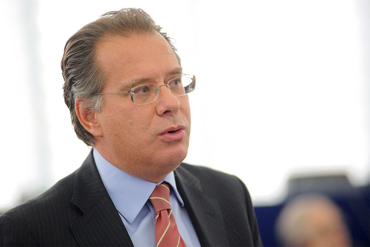 Κουμουτσάκος: Κατηγορούν αντί να απολογούνται