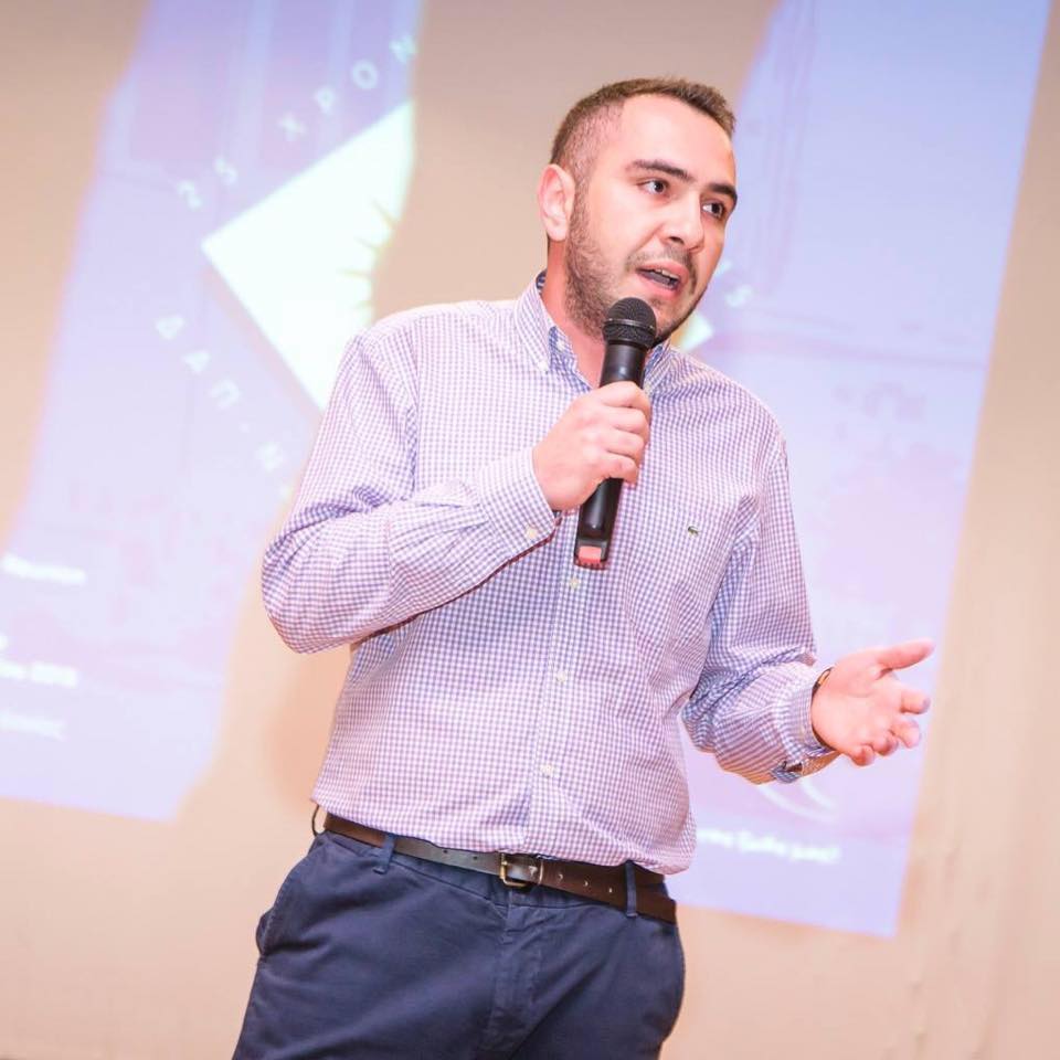 Οργισμένη αντίδραση του προέδρου της ΟΝΝΕΔ για τη διαγραφή του