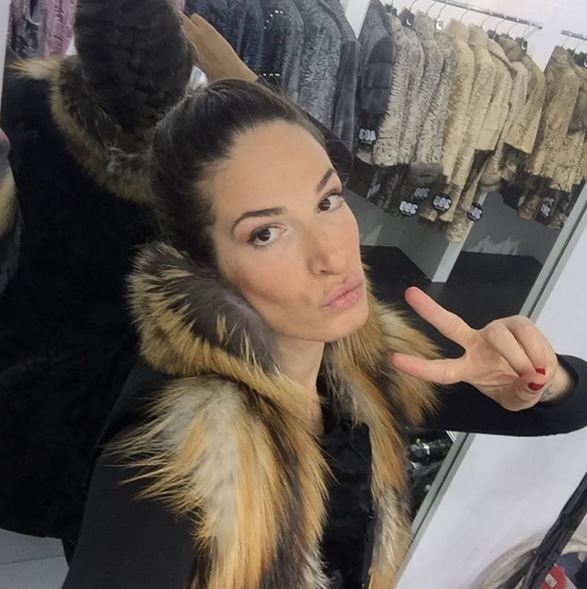 H Eύα Λάσκαρη ετοιμάζεται να πάει στη θάλασσα – ΦΩΤΟ