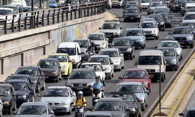 Ανετράπη βυτιοφόρο στον Κηφισό – Μεγάλη η ταλαιπωρία των οδηγών